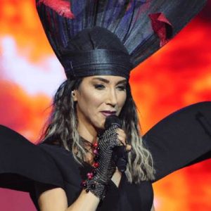 Ünlü şarkıcı Hande Yener, geçtiğimiz gün Etiler’de görüntülendi. Yener’in göğsüne
