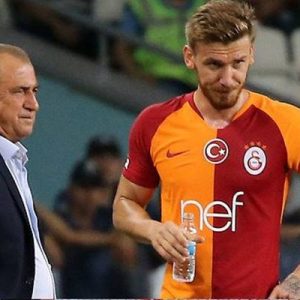 Galatasaray’da satış listesine konan Serdar Aziz’den takımda kalmak için hamle