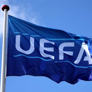 UEFA’dan yapılan açıklamada, Kulüp Finansal Kontrol Kurulu’nun (CFCB) kulüplerle yapılan