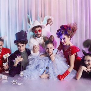 Lewis Carroll tarafından yazılan ve bugüne kadar 174 dile çevrilerek