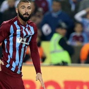 Trabzonspor Burak Yılmaz’ı KAP’a bildirdi. 33 yaşındaki futbolcu gece saat