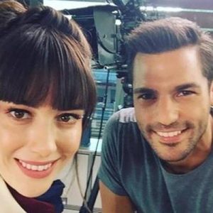 Özge Gürel, İstanbul Life Dergisi’nin yeni sayısı için objektif karşısına