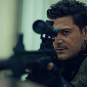 Söz dizisinde Üstçavuş Fethi Kulaksız karakterini canlandıran Burak Sevinç, romantik