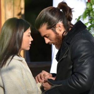 Adı sürekli aşk dedikodularına karışan ‘Erkenci Kuş’ dizisinin başrol oyuncuları