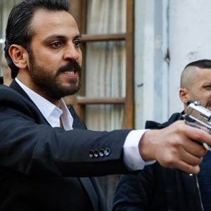 Ay Yapım imzalı ‘Çukur’un dün akşam yayınlanan bölümünde Koçovalılar, Karakuzular’dan