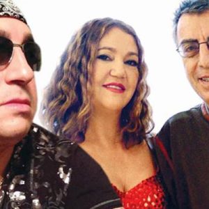 2017 yılında vefat eden Akşit Togay’ın oğlu Berdan Togay, üvey