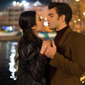 Merak ve heyecanla beklenen ‘Ali’ filminde Aslı’nın (Karel Gültekin) çaresizliği