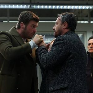 Ay Yapım’ın, Show TV’de Perşembe akşamları ekrana gelen ve ilgiyle