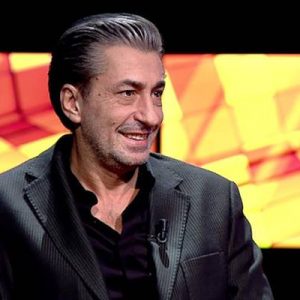 Ünlü oyuncu Erkan Petekkaya, katıldığı ‘Magazin Noteri’ programında, eski rol