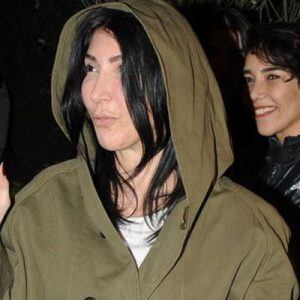 Ünlü popçu Hande Yener, geçtiğimiz akşam Nişantaşı’nda bulunan bir mekan