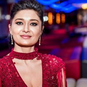 Oyuncu Nurgül Yeşilçay, Twitter hesabı üzerinden Türkiye’de işlenen kadın cinayetlerine