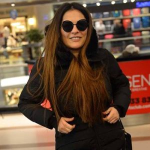Bir döneme şarkılarıyla damga vuran Reyhan Karaca açıklamalarıyla şarkıcıları adeta
