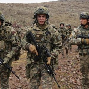 Savaşçı dizisinin başrollerinden Berk Oktay, iki haftadır ekrana gelmeyen dizi