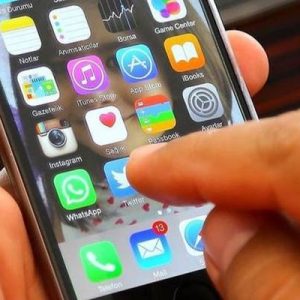 Dünyanın en büyük teknoloji şirketlerinden Apple, flaş bir karara imza