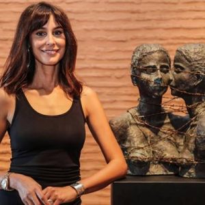 Uzun süredir ara verdiği oyunculuk mesleğinden sonra ‘Kadın’ adında bir