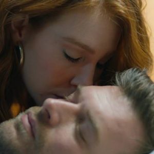 Ay Yapım’ın Show TV’de ekrana gelen ve beğeniyle izlenen dizisi