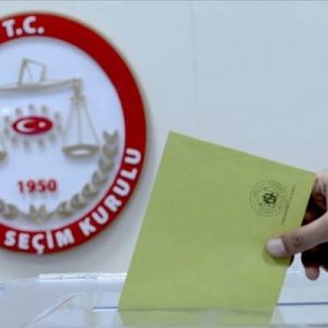 AK Parti İstanbul’un 38 ilçesinde oyların yeniden sayılması için YSK’ya