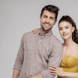 Burcu Özberk ve Çağlar Ertuğrul’lu Afili Aşk dizisinden İspanya atağı.