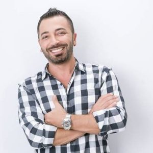 Kişisel gelişim uzmanı ve yazar Aşkım Kapışmak, Türkiye ve Avrupa