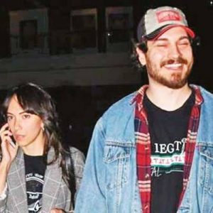 Netflix’te “Hakan Muhafız” dizisinde rol alan Çağatay Ulusoy bir dargın