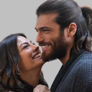Erkenci Kuş dizisinin yakışıklı başrol oyuncusu Can Yaman, sosyal medyada