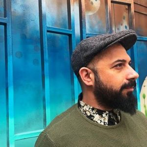 16 yaşında yaptığı ilk beste “Hatırla, bir bahar günüydü..” diye