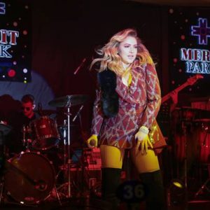 Hadise, hafta sonu Girne’deki Merit Park Hotel’de hayranlarının karşısına çıktı.