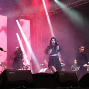 Türk Pop Müziğin kraliçesi Hande Yener, önceki akşam Erciyes Üniversitesi