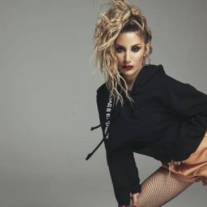 Türk Pop Müziği’ne çağ atlatan ve pek çok star ismin
