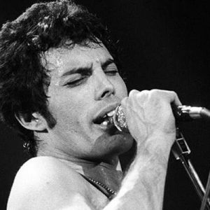 Freddie Mercury’nin Time Waits For No One parçasının daha önce