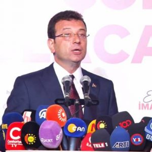 İstanbul seçimlerini önde götüren CHP adayı Ekrem İmamoğlu açıklamalarda bulundu.