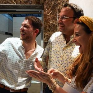 Başrollerini Gupse Özay, Merve Dizdar, Ferit Aktuğ ve Uraz Kaygılaroğlu’nun