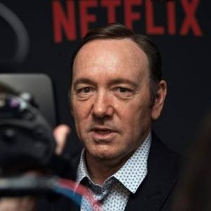 Amerikalı oyuncu Kevin Spacey’i bir barda kendisine tacizde bulunmakla suçlayan