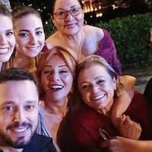 Aslı Enver’in abisinin düğününe Murat Boz ve ailesi de katıldı.