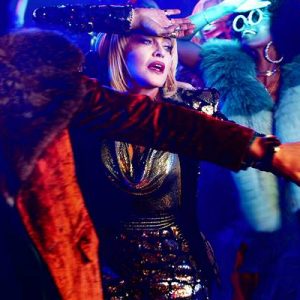 Amerikalı pop yıldızı Madonna, God Control adlı şarkısı için çektiği,