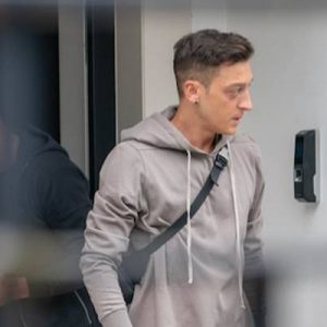 Futbolcu Mesut Özil, Londra’daki bıçaklı saldırı esnasında korku dolu anlar