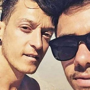 Mesut Özil ile Amine Gülşe’yi orada görenler büyük şaşkınlık yaşadı…