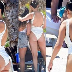 ABD’li şarkıcı Selena Gomez, tatilde görüntülendi. Yaşadığı sağlık sorunları nedeniyle