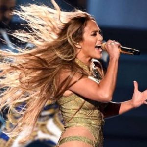 Dünyaca ünlü ABD’li şarkıcı Jennifer Lopez, yarın vereceği konser için