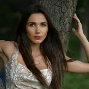 Uzun süredir ekranlara ara veren oyuncu Yasemin Hadivent, yeni dizisi