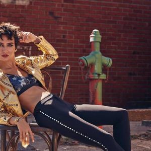Güzel oyuncu Birce Akalay sevgilisi Can Tunalı ile romantik pozunu