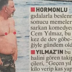 Yeni Asır, ünlü komedyen Cem Yılmaz’ı hedef aldı. Gazete Yılmaz’a