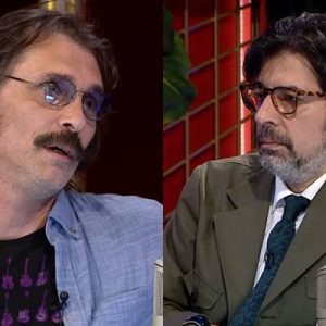 tv100 ekranlarında yayınlanan Uykusuzlar Kulübü’nde Okan Bayülgen ve Erdal Beşikçioğlu