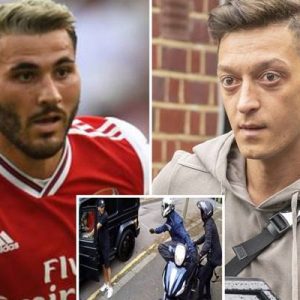 Arsenal futbolcuları Mesut Özil ve Sead Kolasinac’a bıçakla saldırı girişiminde