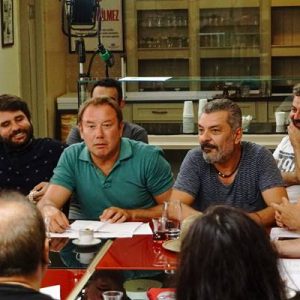 TRT 1’in fenomen dizisi Seksenler ekranlara geri dönmeye hazırlanıyor. Yapımcılığını