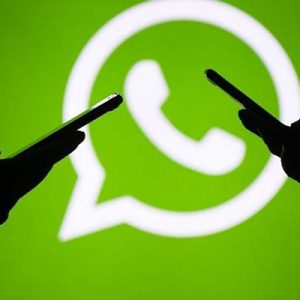 Popüler mesajlaşma uygulaması WhatsApp iOS uygulamasına oldukça eğlenceli bir yenilik