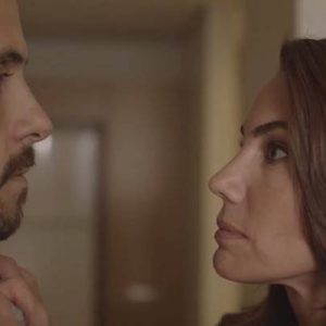 Televizyon ve sinema kariyerine uzun bir ara veren, zamanının çoğunu