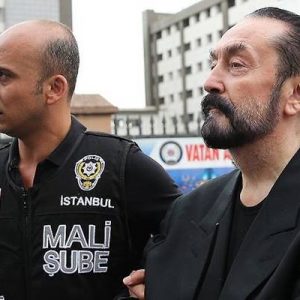 İngiliz derin devletinin kendisini hedef aldığını iddia eden Oktar, mahkeme