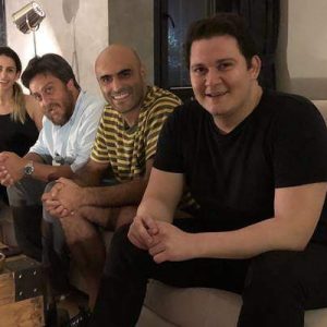 Büşra Pekin, Alper Kul, Korhan Herduran başrollerini birlikte paylaştıkları komedi