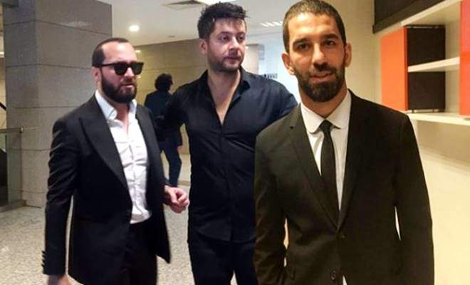 Yaşadıkları kavga sonrası futbolcu Arda Turan ile şarkıcı Berkay Şahin
